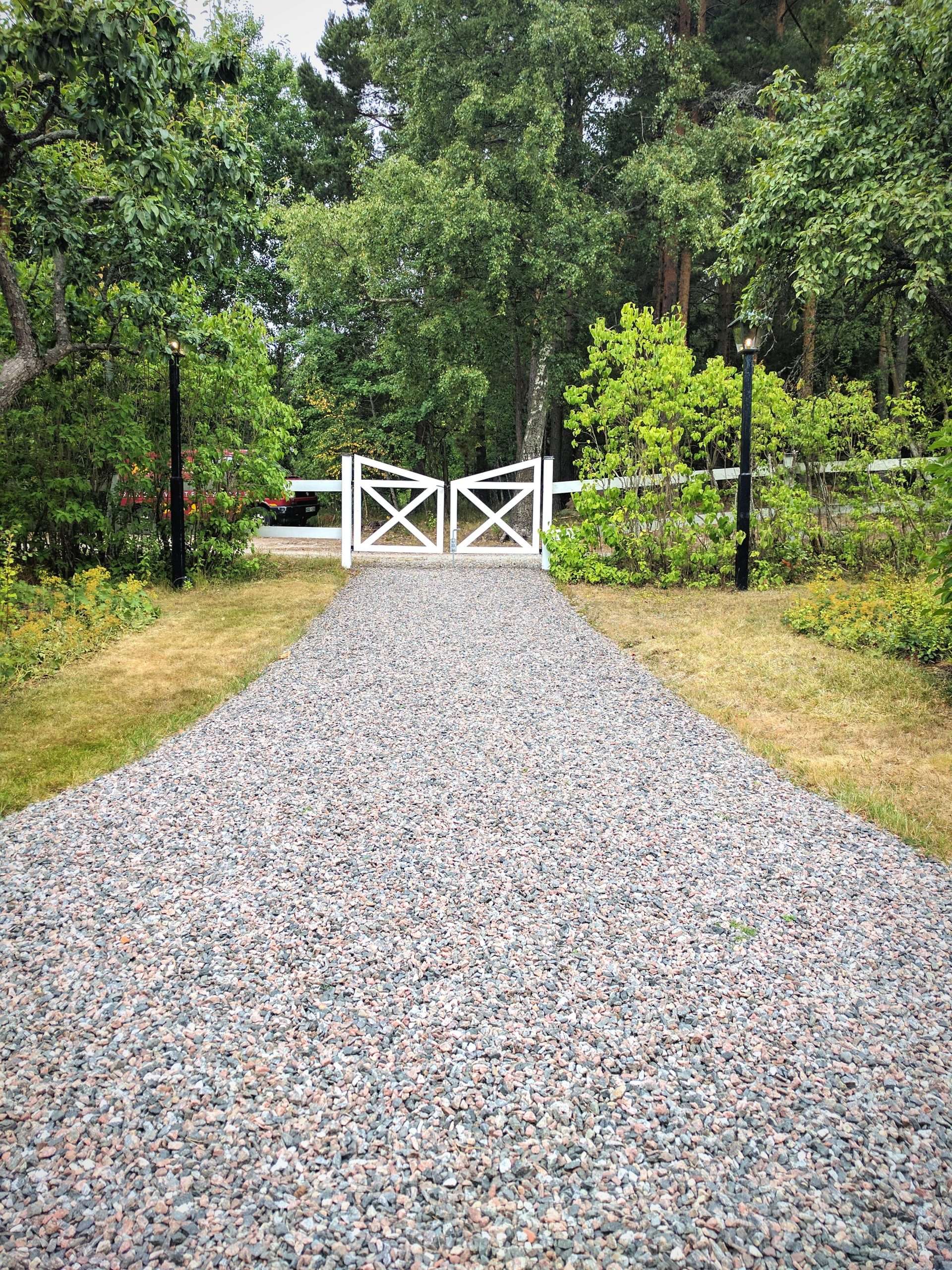 Perfectly Paved Perfection driveway entrance